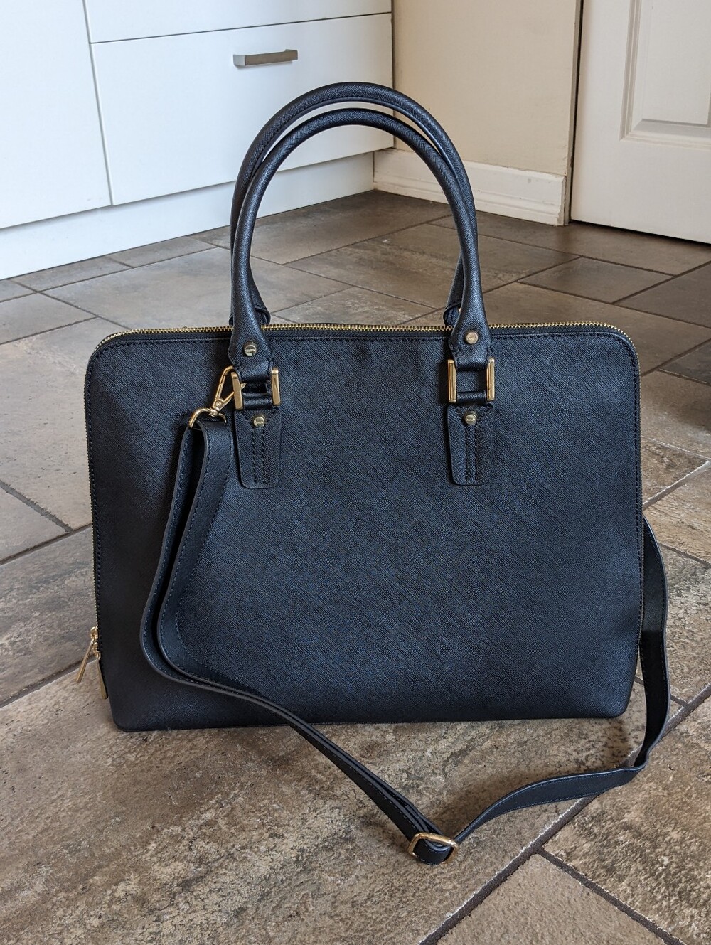 Danier Textured Leather Chic Polished Classic Briefcase Crossbody Bag Black 🖤